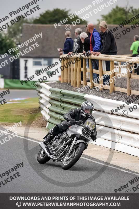 Vintage motorcycle club;eventdigitalimages;mallory park;mallory park trackday photographs;no limits trackdays;peter wileman photography;trackday digital images;trackday photos;vmcc festival 1000 bikes photographs